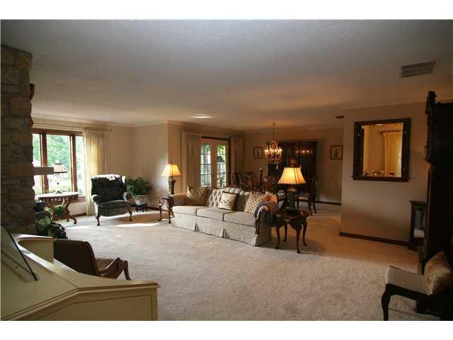 12303 Charing Cross Road Carmel, IN 46033 - Photo 4 of 12 Gallery Image 4