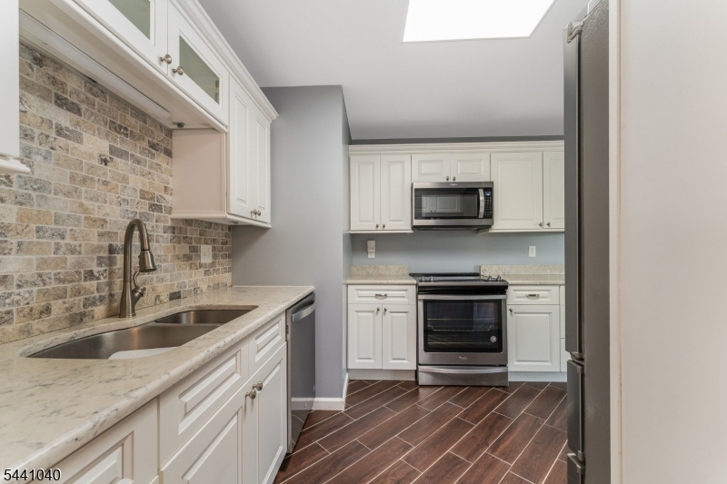 159 Old Clinton Road Flemington, NJ 08822 - Photo 4 of 50