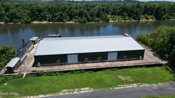 $1,599,000 | 8599 Gadsden Trail, Sneads, FL 32460