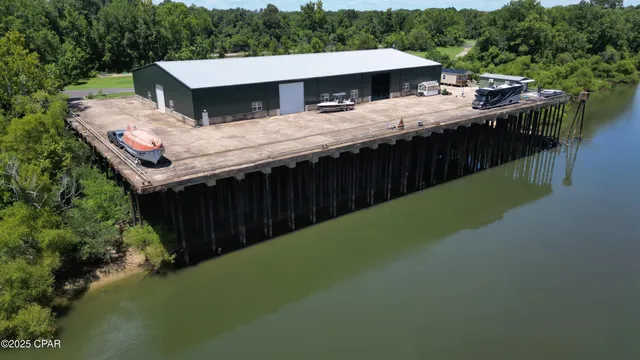 $1,599,000 | 8599 Gadsden Trail, Sneads, FL 32460