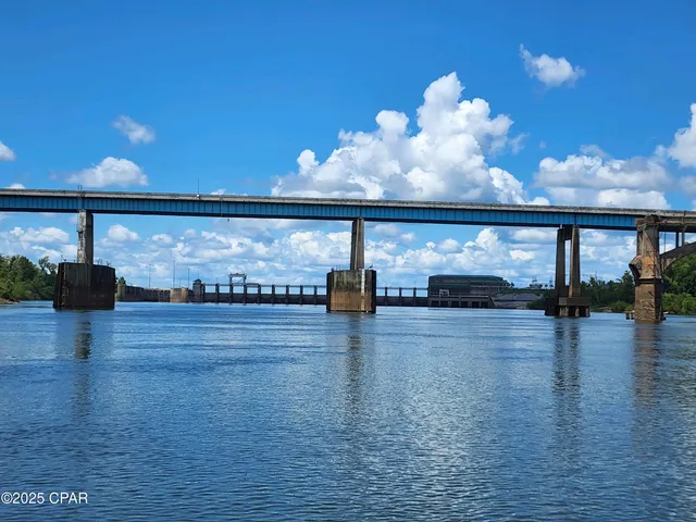 $1,599,000 | 8599 Gadsden Trail, Sneads, FL 32460