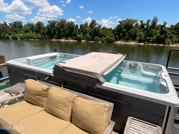 $1,599,000 | 8599 Gadsden Trail, Sneads, FL 32460