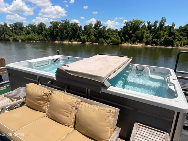 $1,599,000 | 8599 Gadsden Trail, Sneads, FL 32460