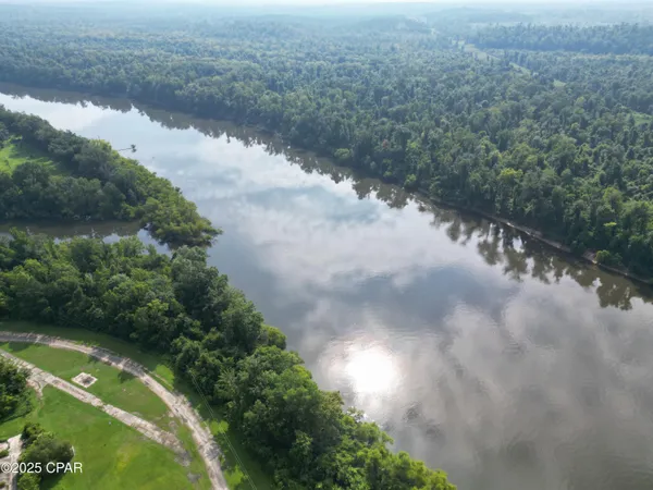 $1,599,000 | 8599 Gadsden Trail, Sneads, FL 32460