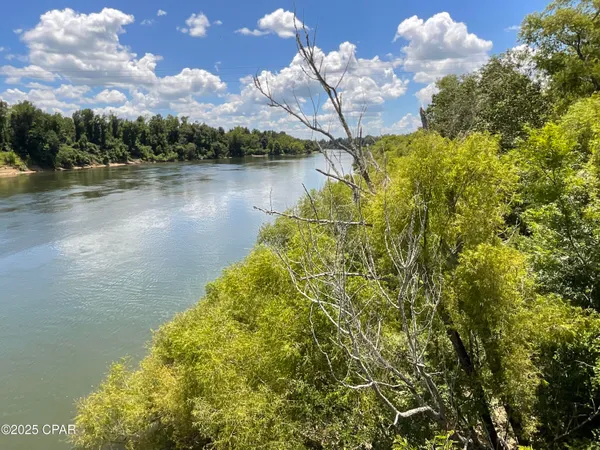 $1,599,000 | 8599 Gadsden Trail, Sneads, FL 32460