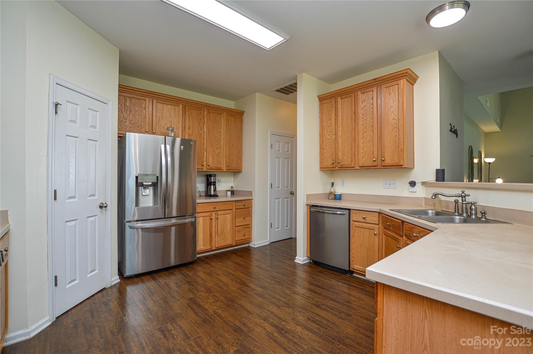 1818 Yaupon Road Charlotte, NC 28215 - Photo 15 of 42 Gallery Image 15