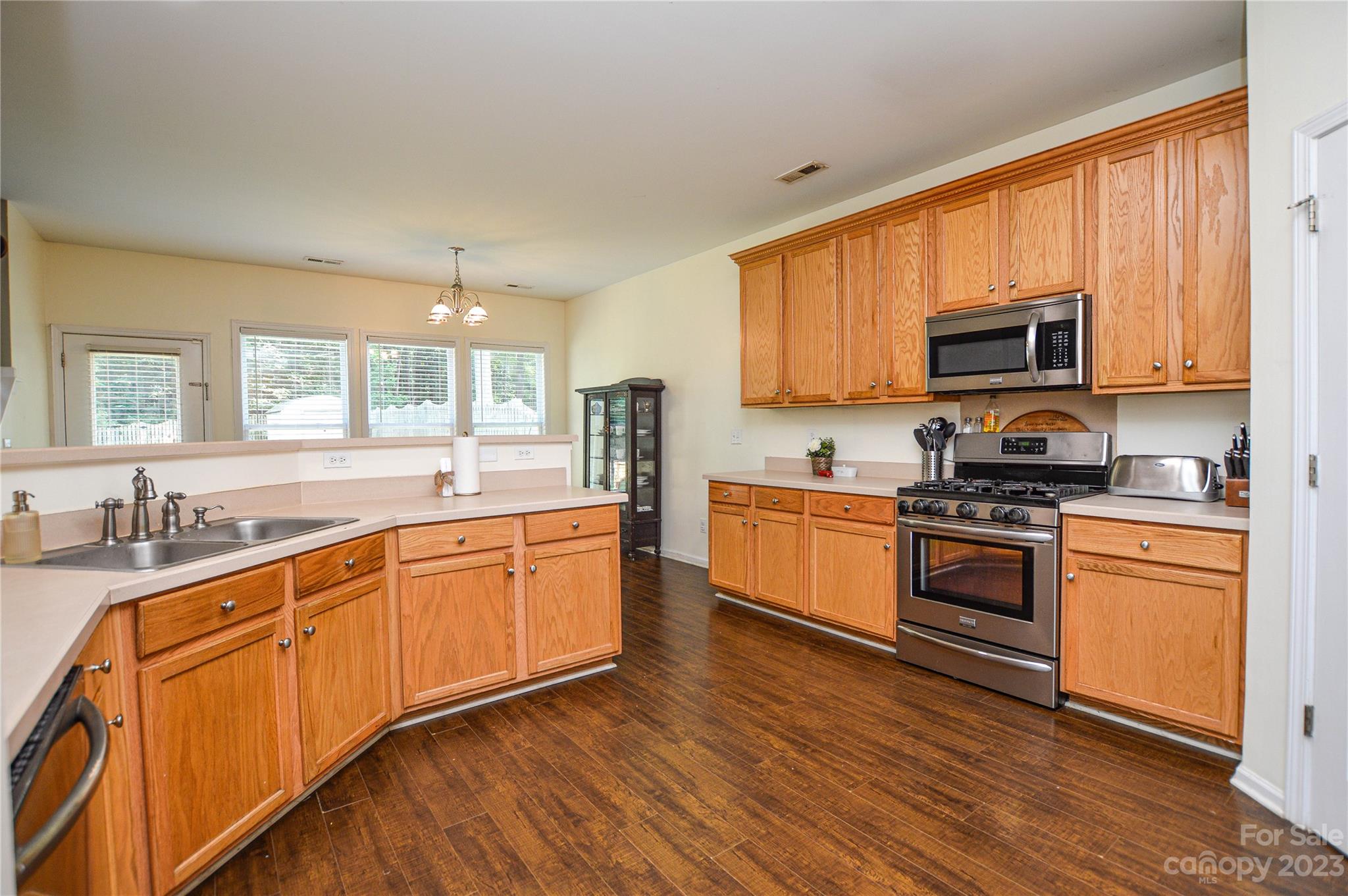 1818 Yaupon Road Charlotte, NC 28215 - Photo 19 of 42 Gallery Image 19