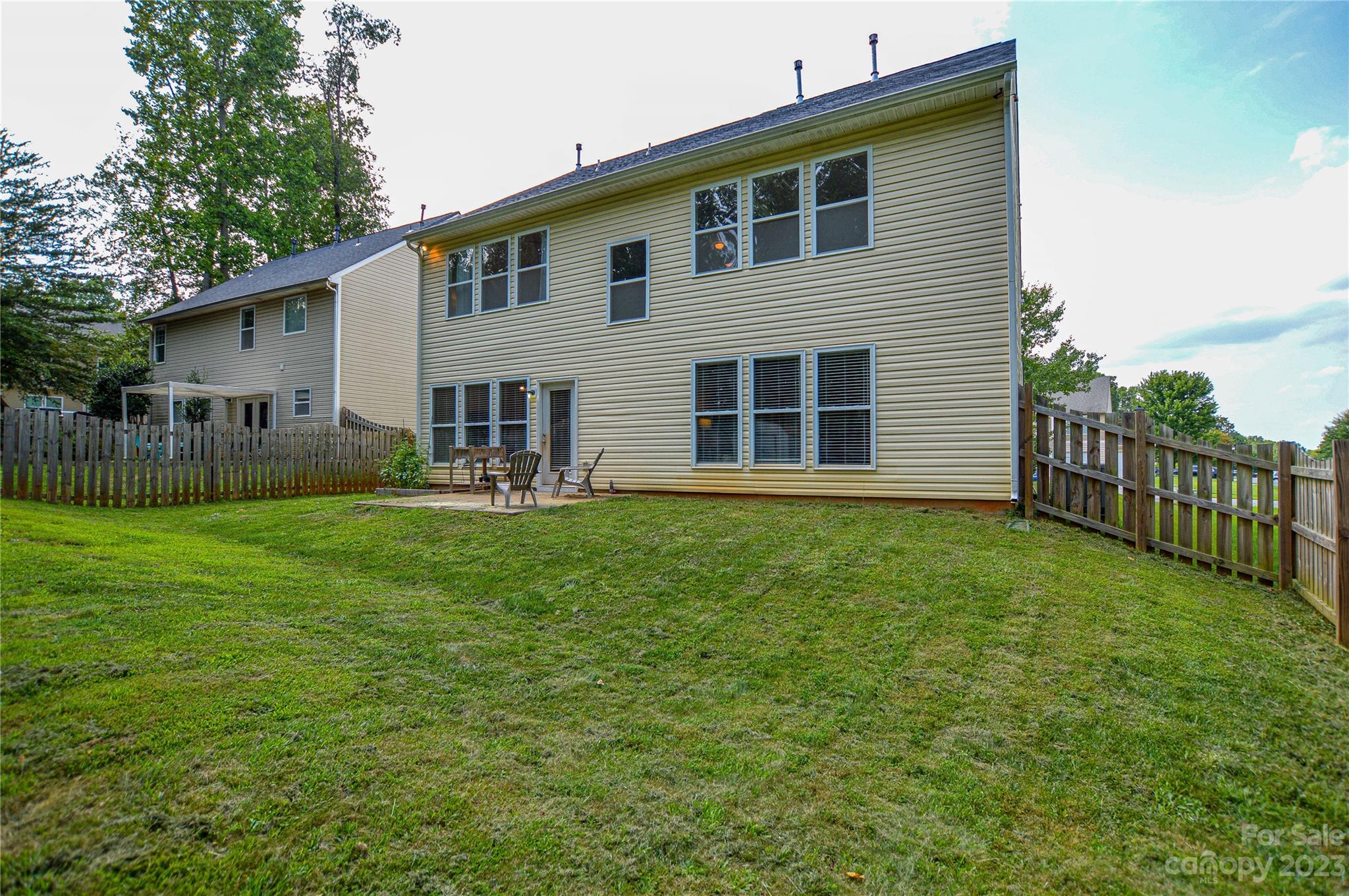 1818 Yaupon Road Charlotte, NC 28215 - Photo 38 of 42 Gallery Image 38
