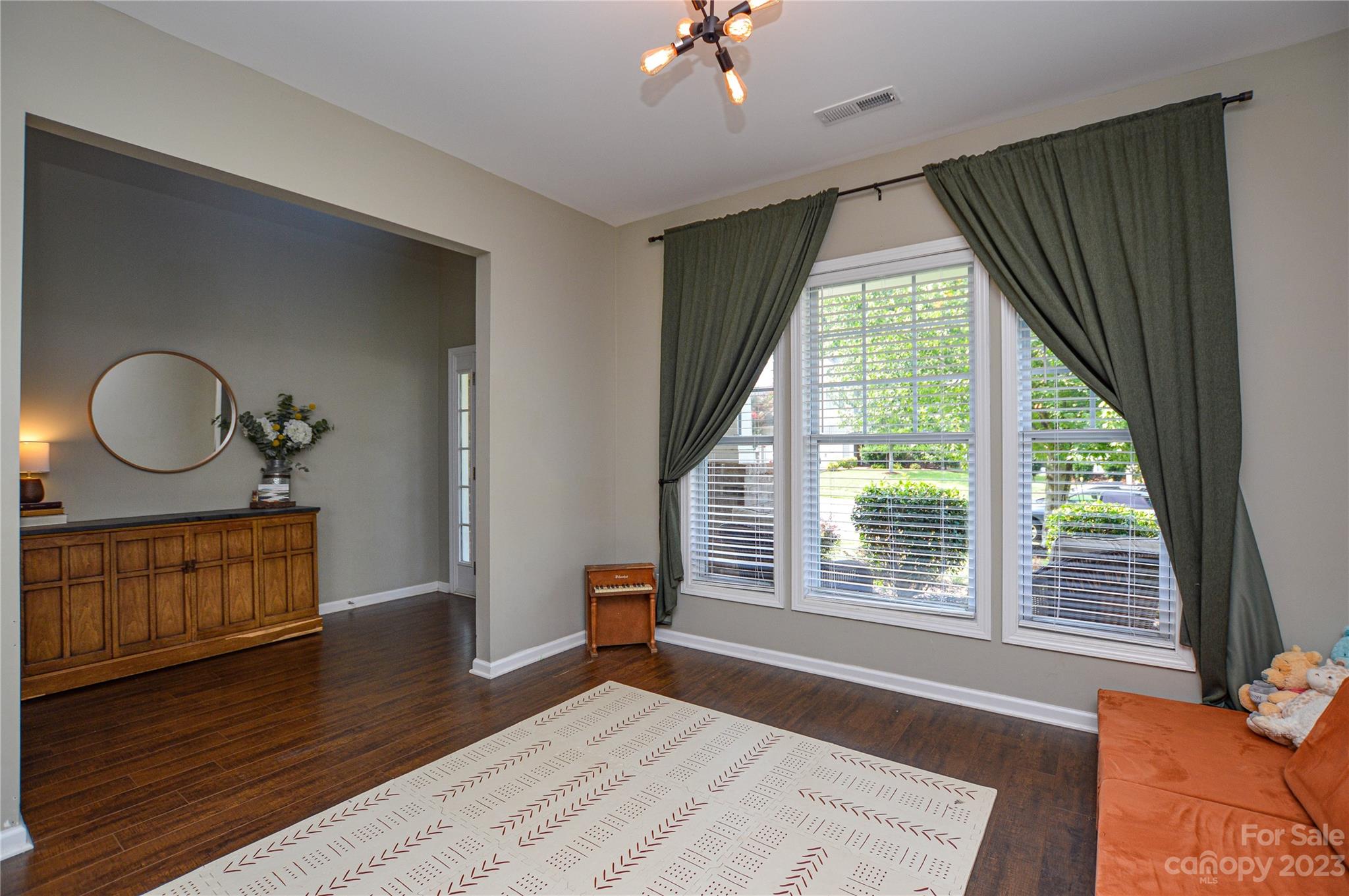 1818 Yaupon Road Charlotte, NC 28215 - Photo 7 of 42 Gallery Image 7