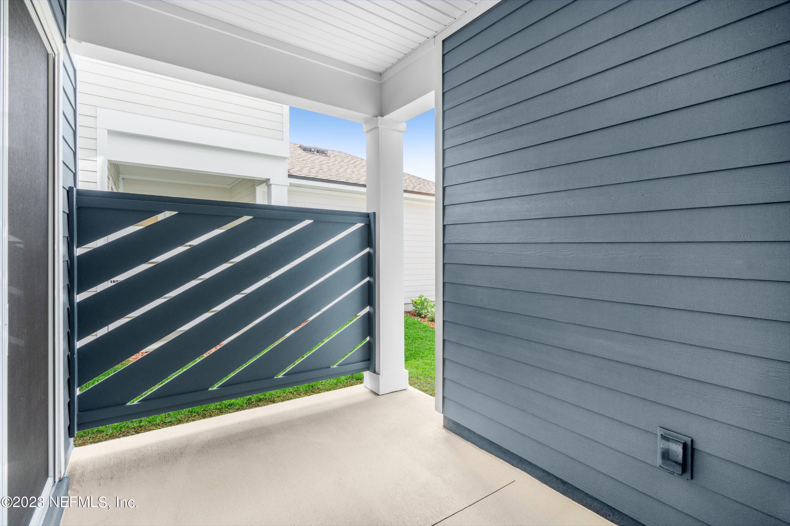 11015 Cosmic Way Jacksonville, FL 32256 - Photo 6 of 9 a view of backyard