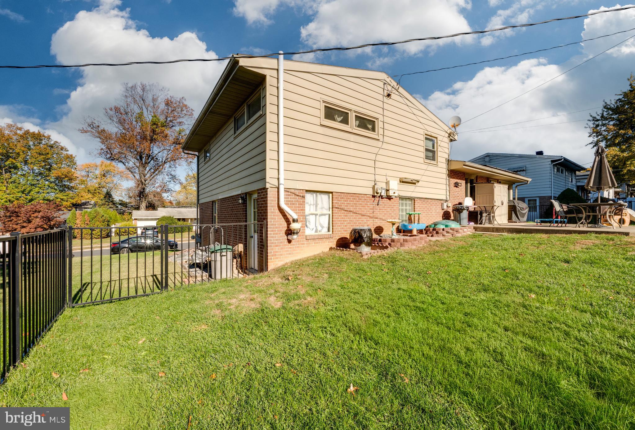118 Octagon Avenue Sinking Spring, PA 19608 - Photo 43 of 45 a view of a house with a yard