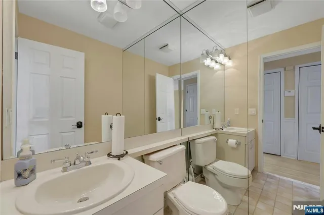 $629,999 | 10 Greenup Court, Wayne, NJ 07470