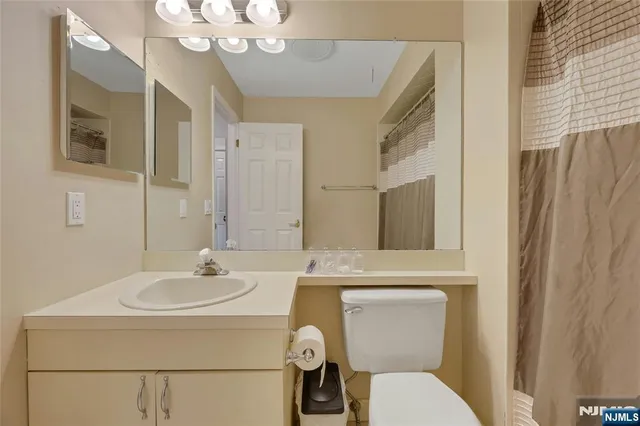 $629,999 | 10 Greenup Court, Wayne, NJ 07470