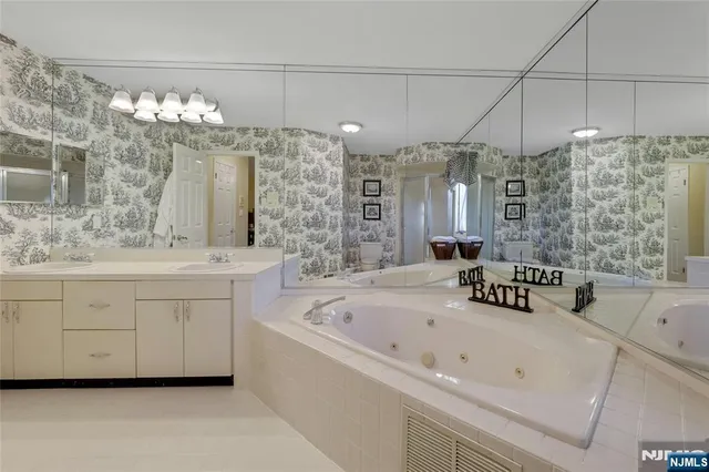 $629,999 | 10 Greenup Court, Wayne, NJ 07470