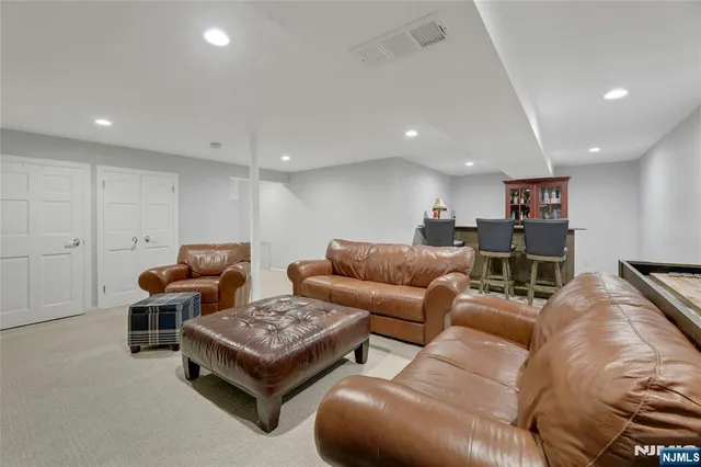 $629,999 | 10 Greenup Court, Wayne, NJ 07470