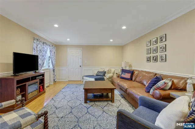 $629,999 | 10 Greenup Court, Wayne, NJ 07470