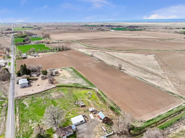 $350,000 | 1876 East 2900 South, Unit A, Wendell, ID 83355