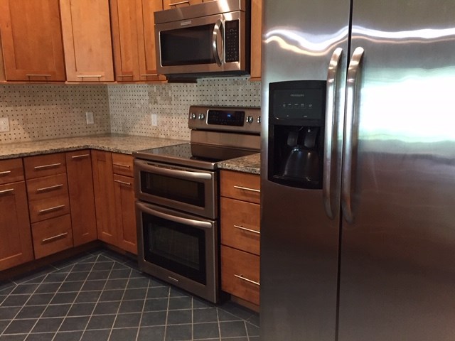 41 Breakneck Hill Road, Unit 3 Lincoln, RI 02865 - Photo 12 of 22 DOUBLE OVEN WITH WARMER