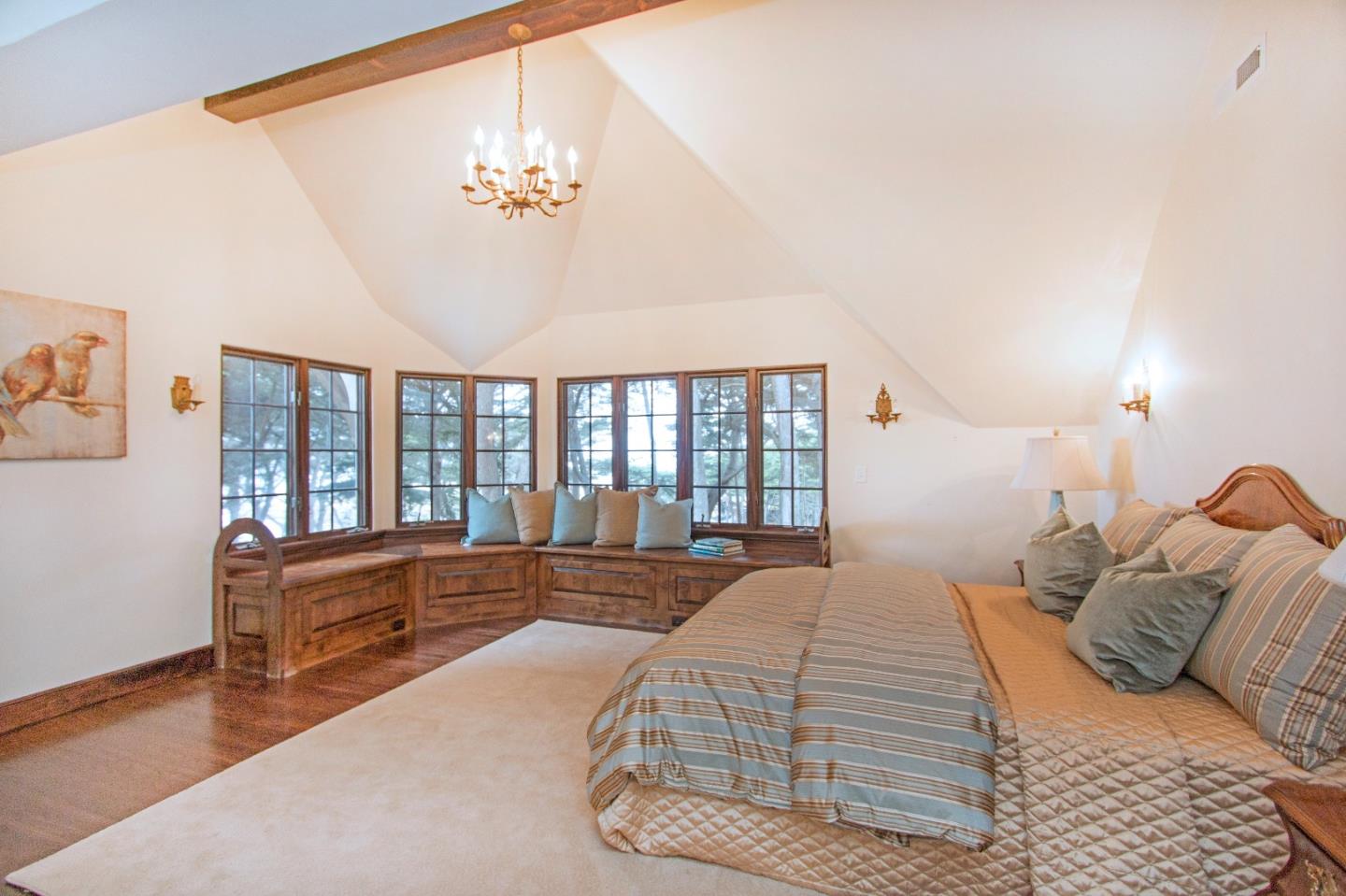 174 Spindrift Road Carmel, CA 93923 - Photo 9 of 13 Gallery Image 9