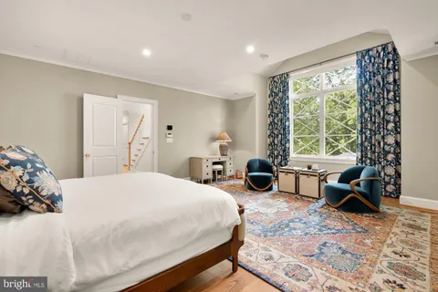 $4,100,000 | 5537 Hawthorne Place Northwest, Washington, DC 20016