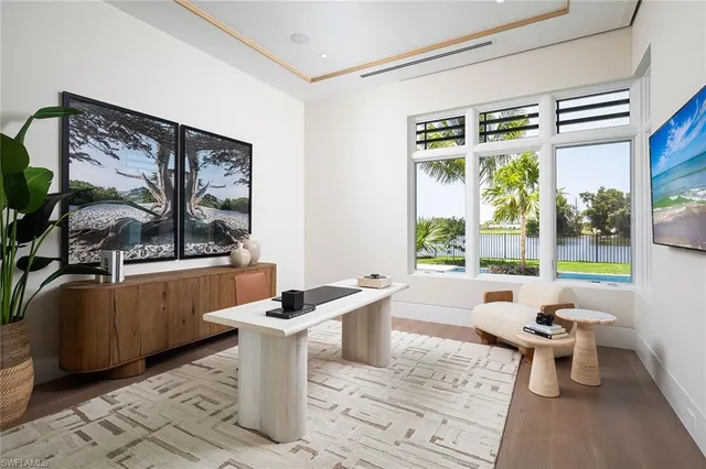 $18,500,000 | 584 Banyan Boulevard, Naples, FL 34102