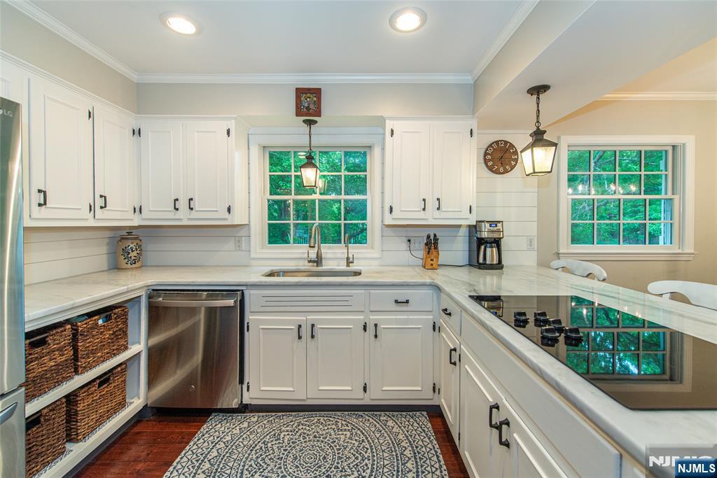 724 Ridge Road Butler, NJ 07405 - Photo 16 of 50