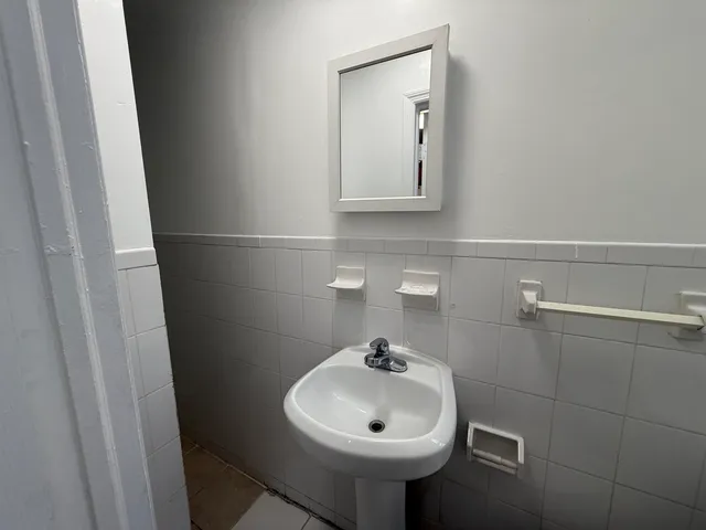 $1,300 | 1513 Summit Avenue, Unit 6, Union City, NJ 07087