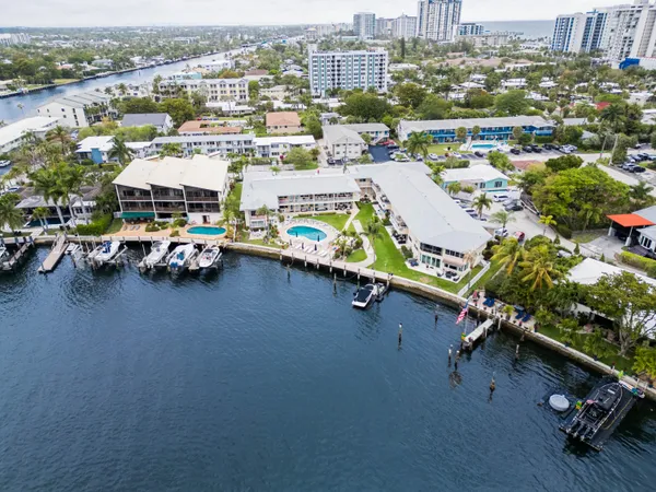 $2,600 | 3216 Southeast 12th Street, Unit 28, Pompano Beach, FL 33062