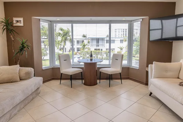 $2,600 | 3216 Southeast 12th Street, Unit 28, Pompano Beach, FL 33062