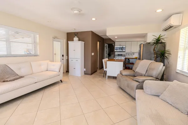 $2,600 | 3216 Southeast 12th Street, Unit 28, Pompano Beach, FL 33062