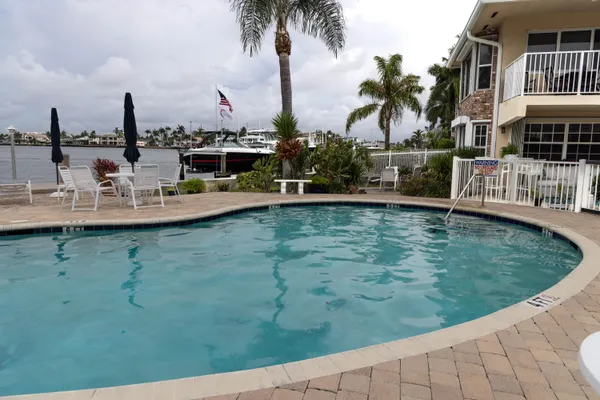 $2,600 | 3216 Southeast 12th Street, Unit 28, Pompano Beach, FL 33062