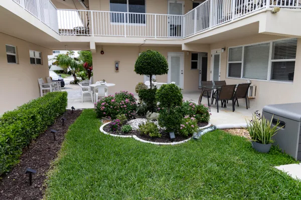 $2,600 | 3216 Southeast 12th Street, Unit 28, Pompano Beach, FL 33062