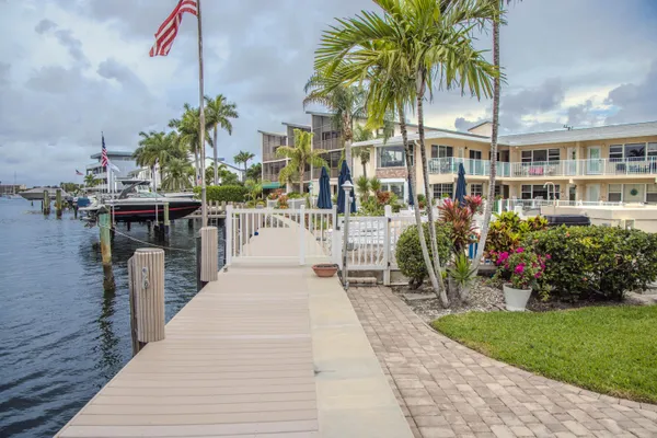 $2,600 | 3216 Southeast 12th Street, Unit 28, Pompano Beach, FL 33062