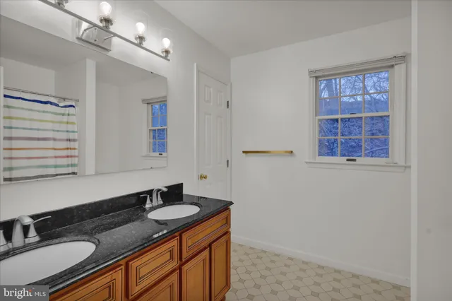 $469,900 | 2052 Lincoln Court, Wyomissing, PA 19610