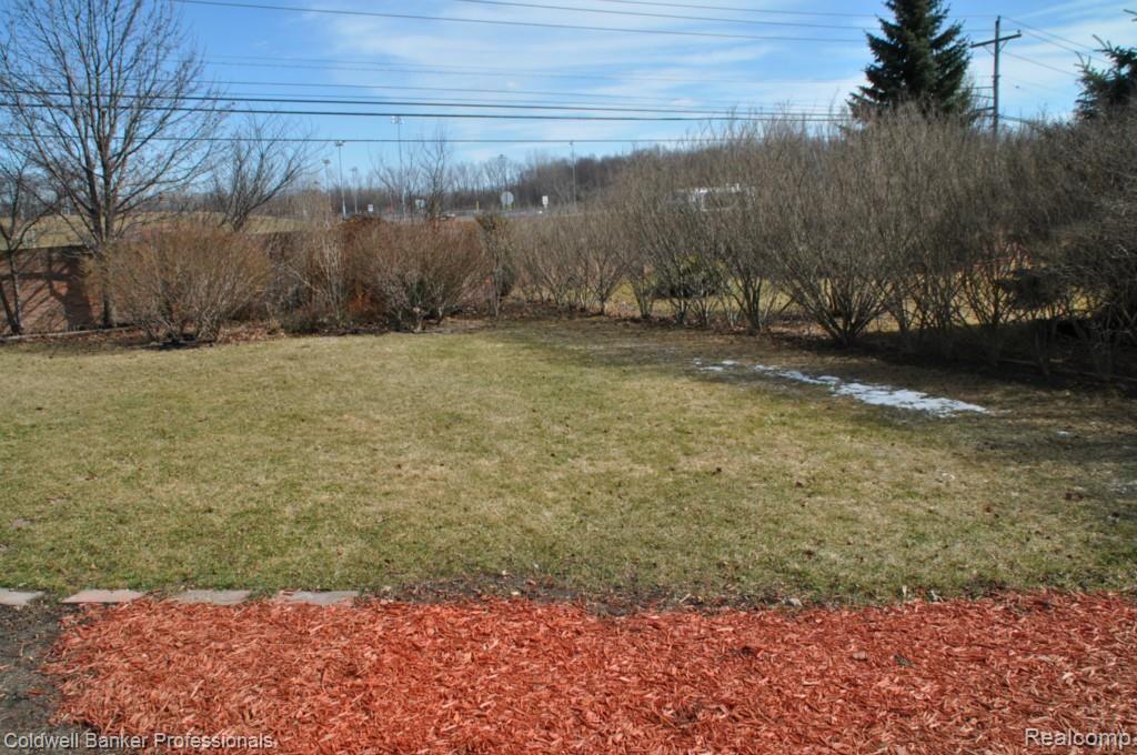 994 Maidstone Drive Rochester Hills, MI 48307 - Photo 37 of 39