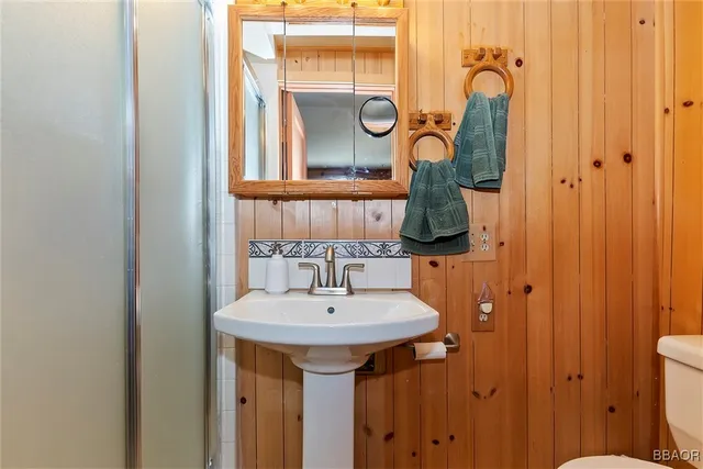 $390,000 | 26293 Highway 189, Twin Peaks, CA 92391