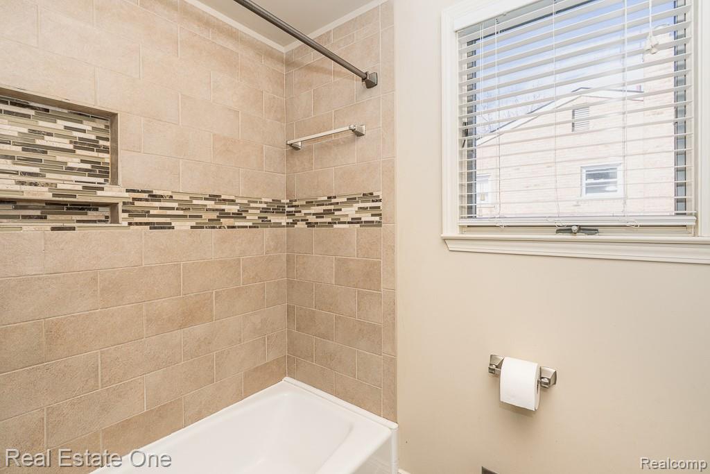 354 Reitman Court Rochester Hills, MI 48307 - Photo 24 of 46 Gallery Image 24