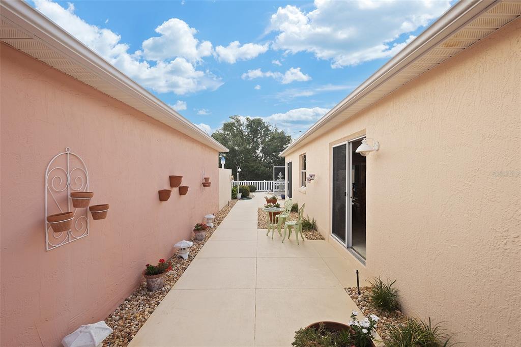 867 Oviedo Road Lady Lake, FL 32159 - Photo 33 of 35