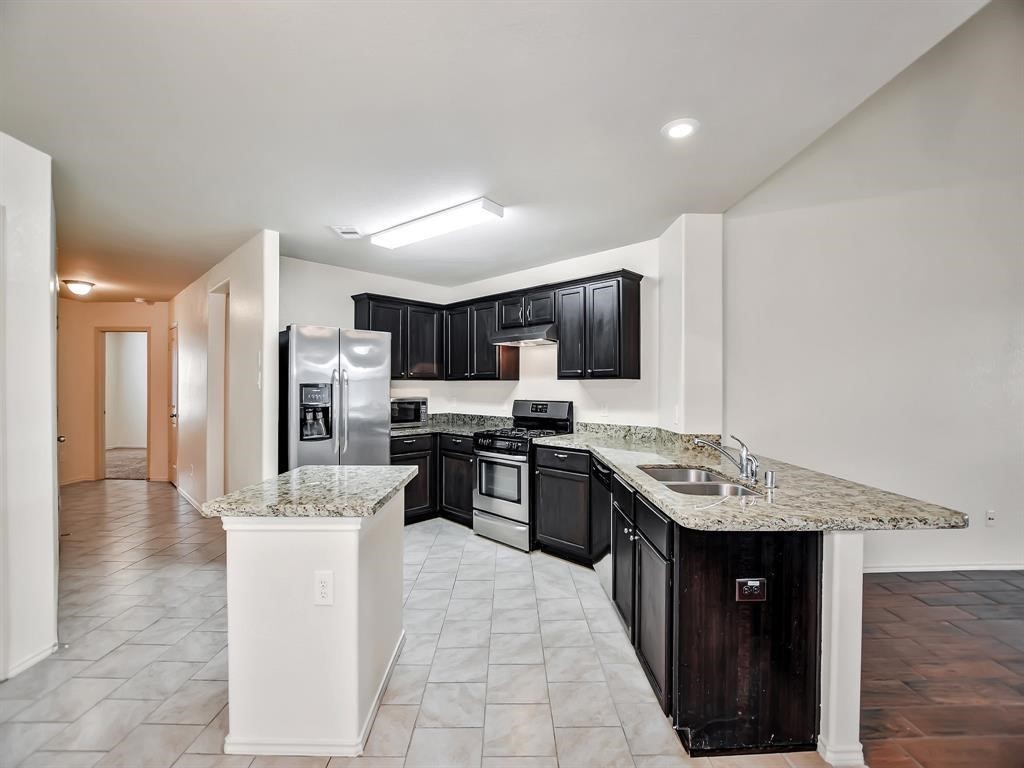 7238 Basque Country Drive Magnolia, TX 77354 - Photo 4 of 23