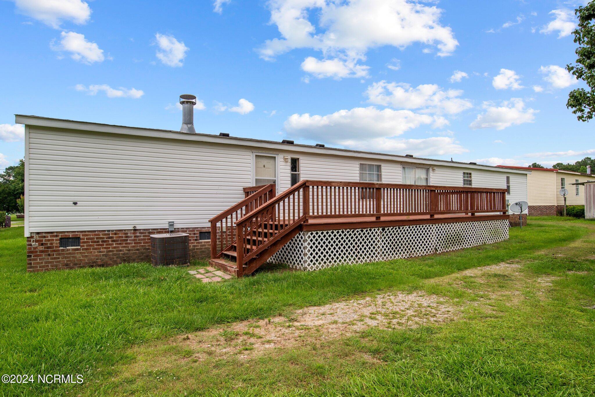 2058 Town Crier Road Kinston, NC 28504 - Photo 34 of 44 17-web-or-mls-DSC_1424