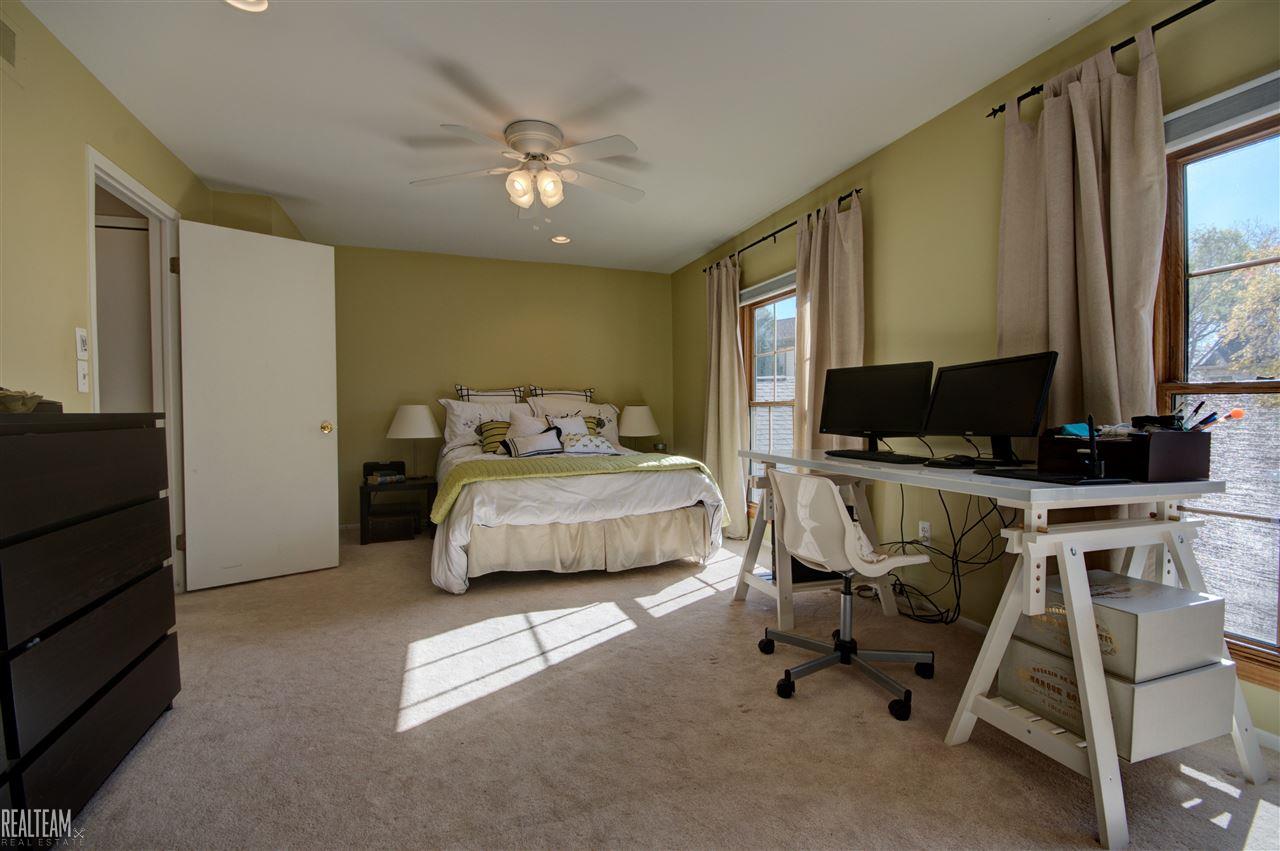 1510 Hidden Valley Lane Rochester, MI 48306 - Photo 18 of 38 31275981-17.JPG