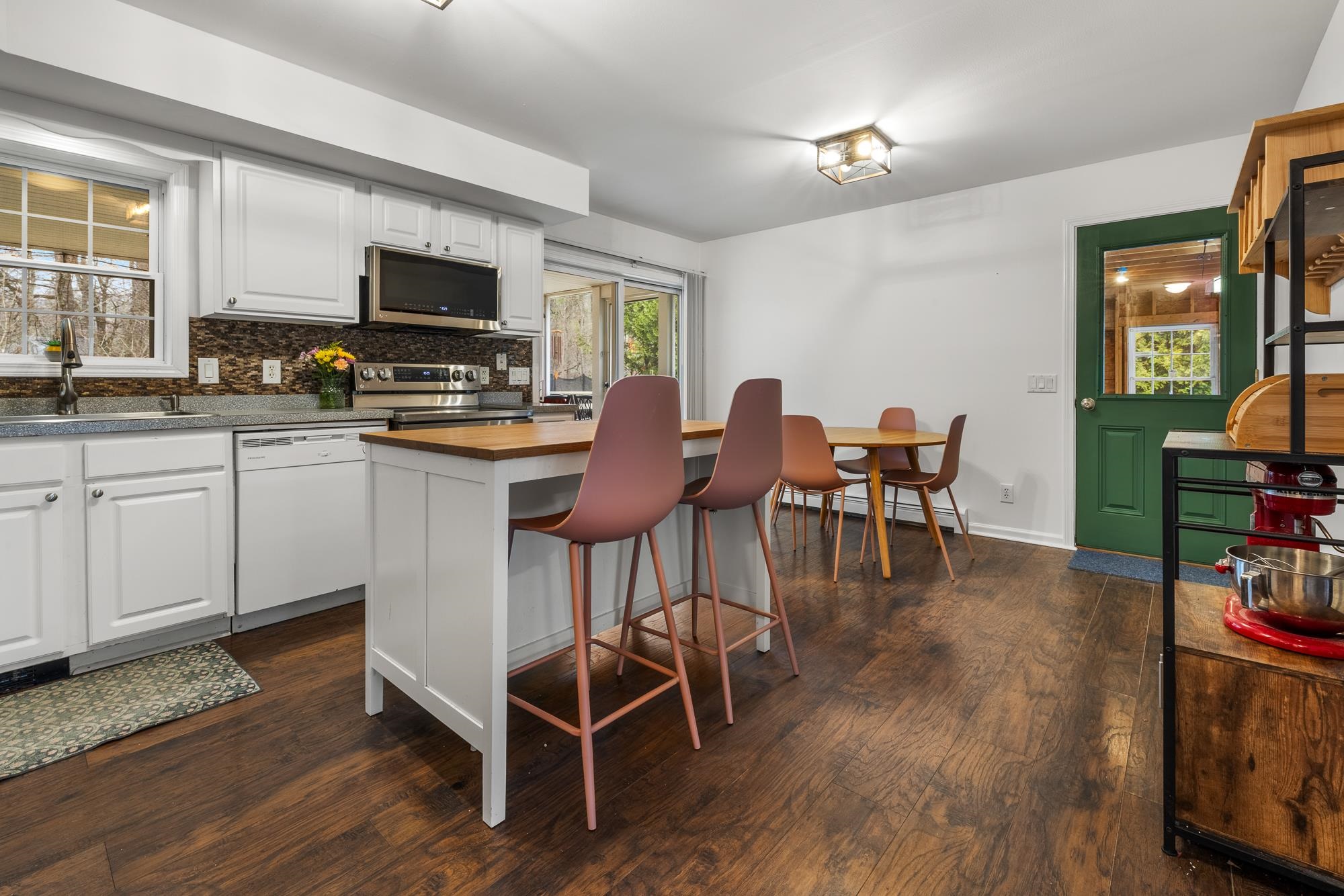 49 Limerick Lane Arlington, VT 05250 - Photo 6 of 38