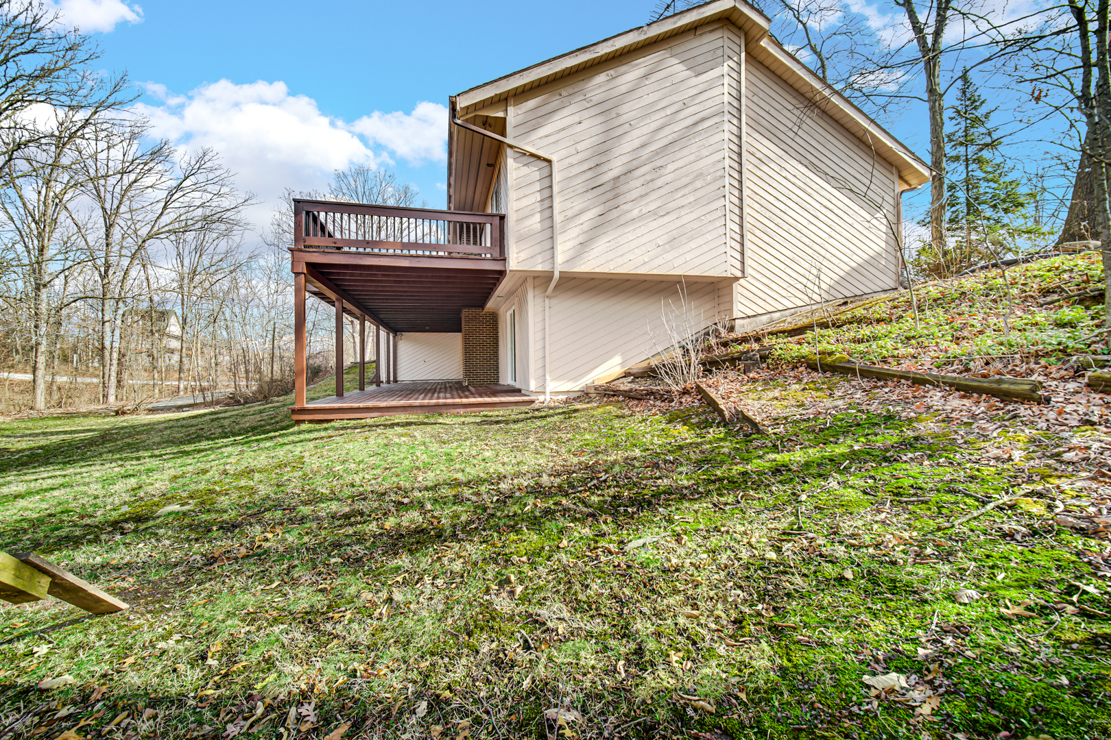 30 Cornwall Drive Crete, IL 60417 - Photo 41 of 44 a view of a backyard with table and chairs and wooden fence