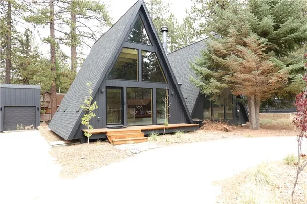 $3,000 | 605 Ponderosa Drive, Big Bear Lake, CA 92315