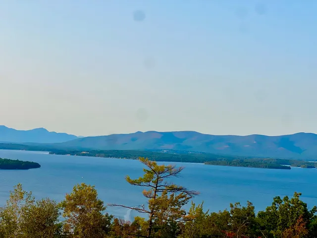 $750,000 | 90 Briarcliff Road, Gilford, NH 03249