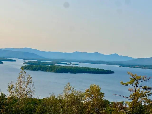 $750,000 | 90 Briarcliff Road, Gilford, NH 03249