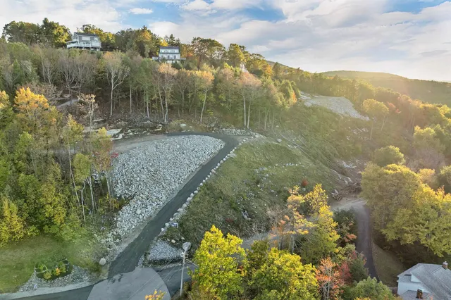 $750,000 | 90 Briarcliff Road, Gilford, NH 03249