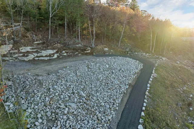 $750,000 | 90 Briarcliff Road, Gilford, NH 03249