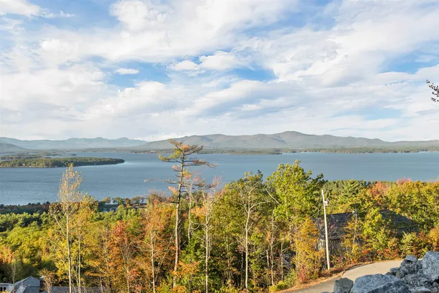 $750,000 | 90 Briarcliff Road, Gilford, NH 03249