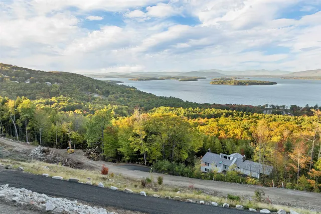 $750,000 | 90 Briarcliff Road, Gilford, NH 03249